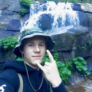 Meet your Posher, Dylan